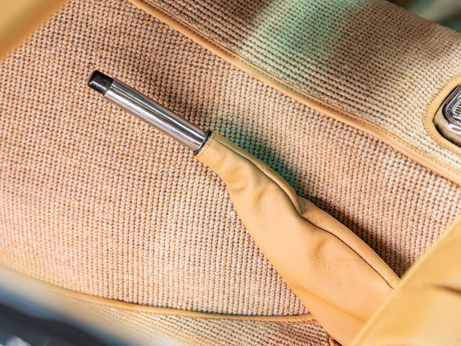 Used Mercedes-Benz 230 SL 1967 for sale - 77017037: Photo 17