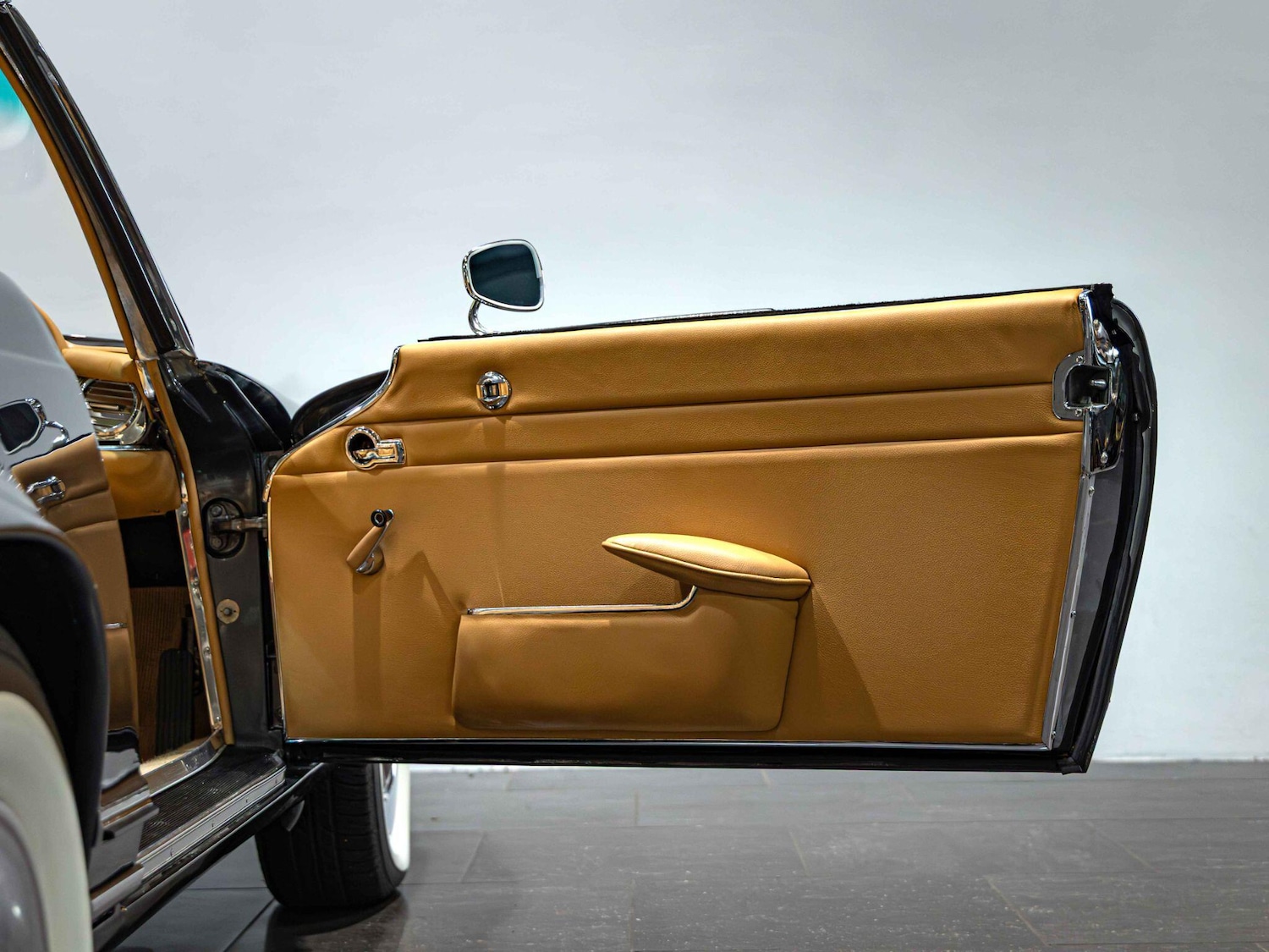 Used Mercedes-Benz 230 SL 1967 for sale - 77017037: Photo 19