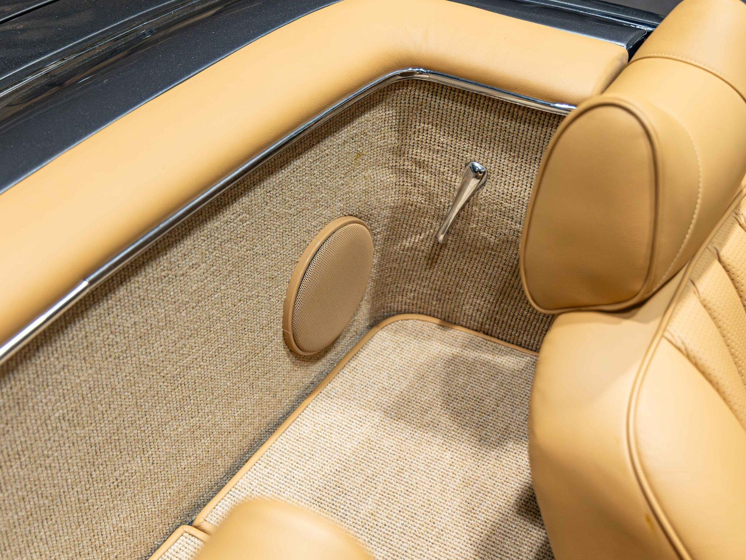 Used Mercedes-Benz 230 SL 1967 for sale - 77017037: Photo 2