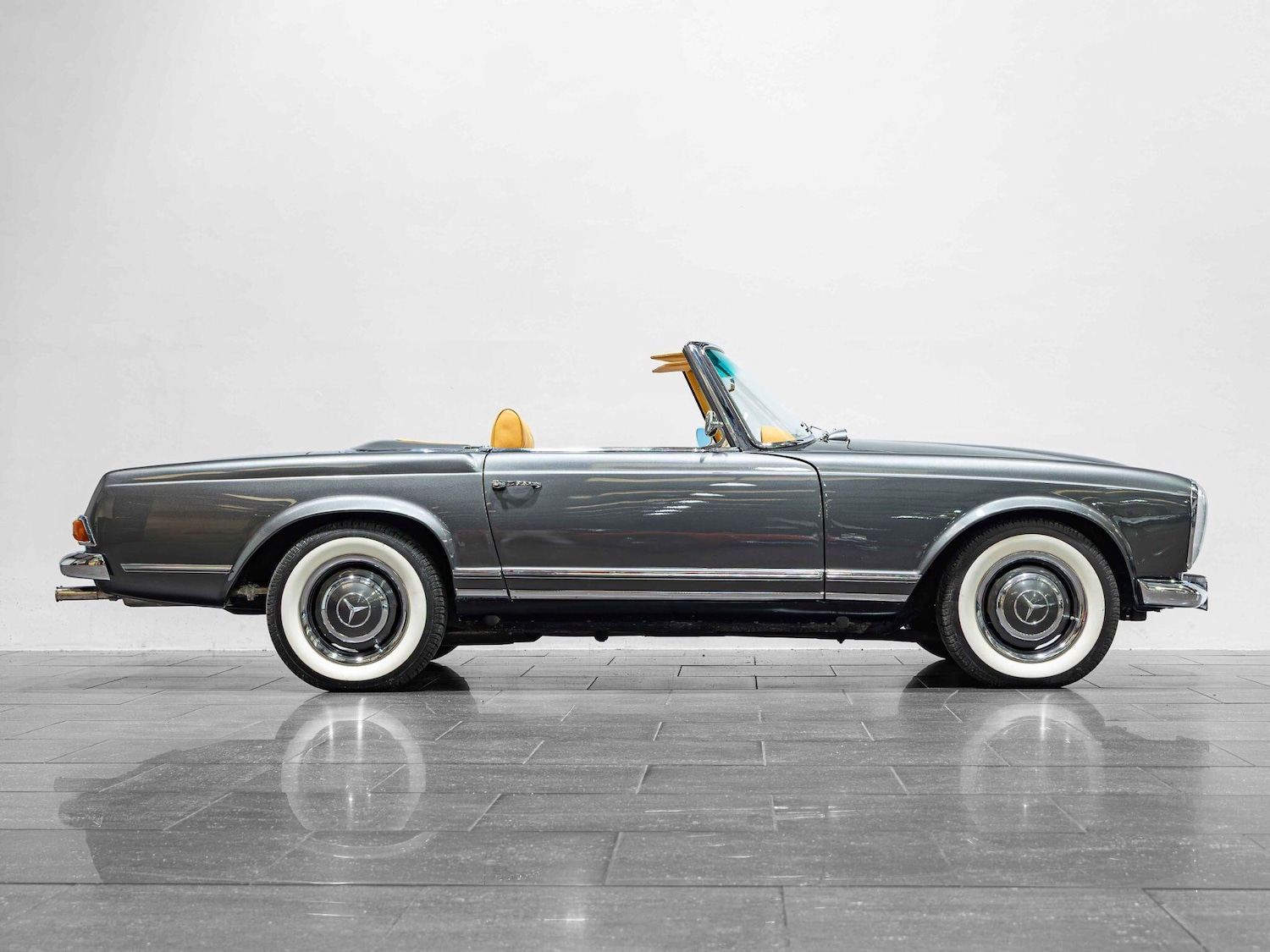 Used Mercedes-Benz 230 SL 1967 for sale - 77017037: Photo 5