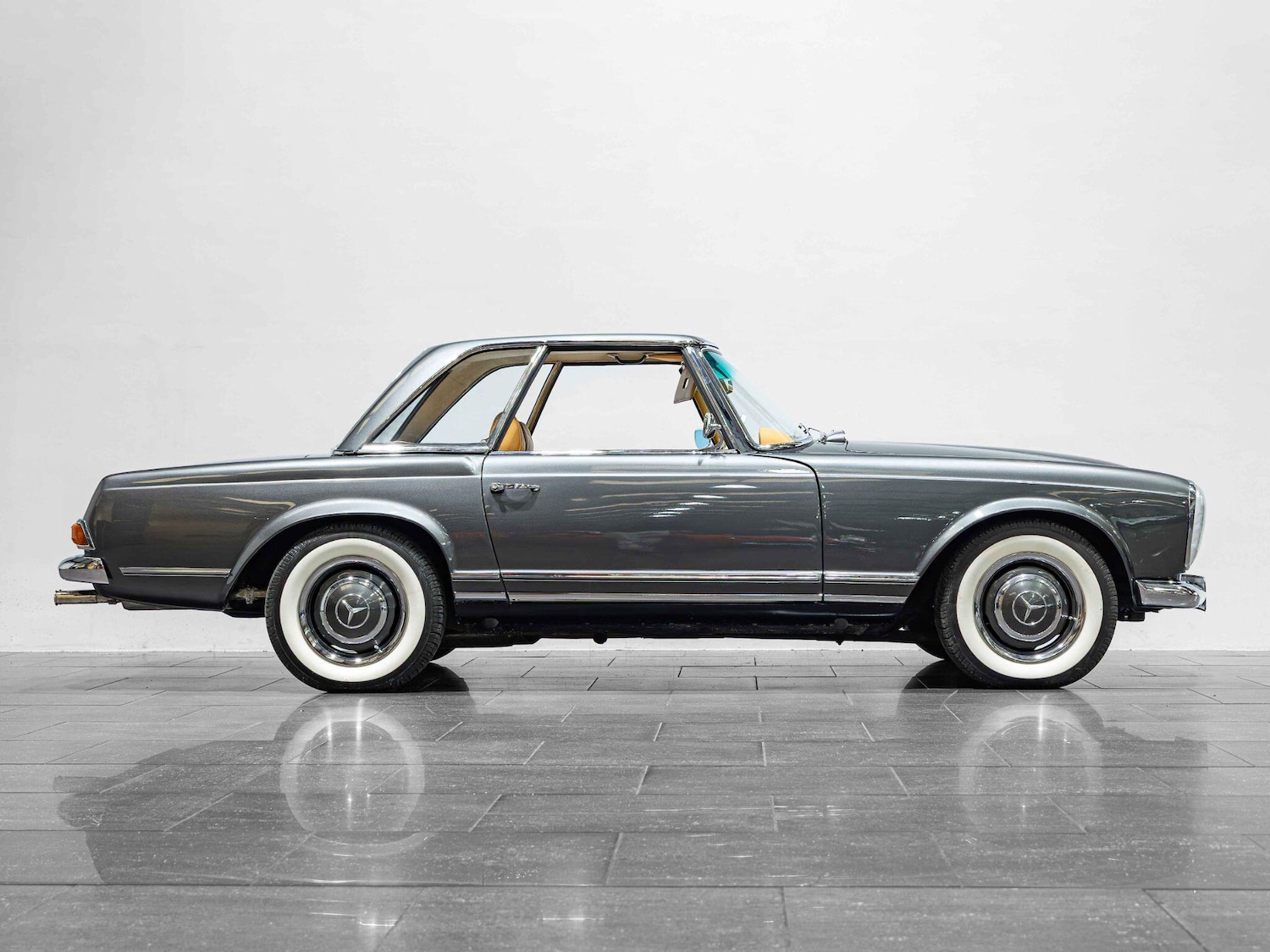 Used Mercedes-Benz 230 SL 1967 for sale - 77017037: Photo 6