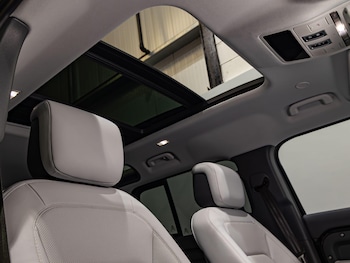 Used Land Rover Defender 110 2024 for sale - 77524854: Photo