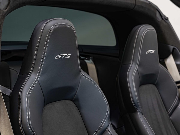 Used Porsche 911 2022 for sale - 75552637: Photo 12