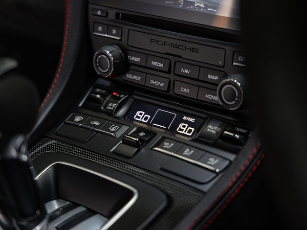 Used Porsche 718 Cayman 2021 for sale - 76159248: Photo 24