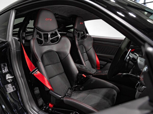 Used Porsche 718 Cayman 2021 for sale - 76159248: Photo 2