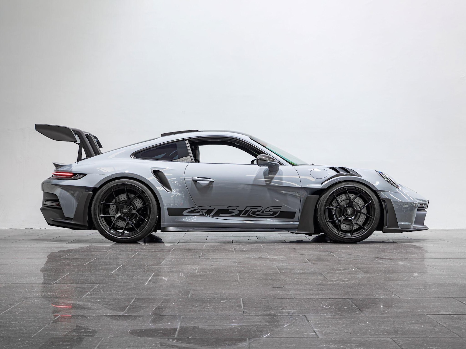 Used Porsche 911 2023 for sale - 76360640: Photo 2