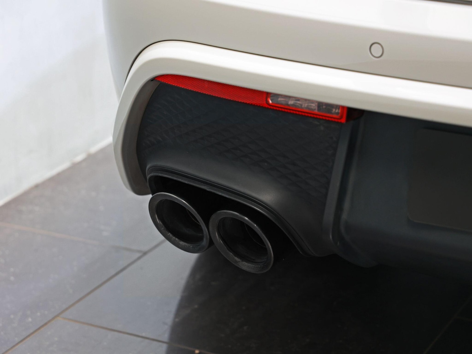 Used Porsche Macan 2023 for sale - 76360264: Photo 17
