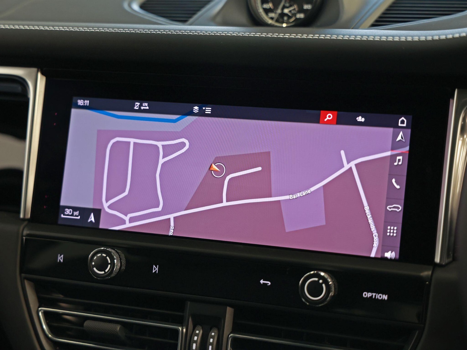 Used Porsche Macan 2023 for sale - 76360264: Photo 26