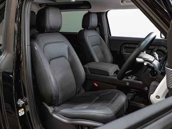 Used Land Rover Defender 90 2023 for sale - 78585529: Photo
