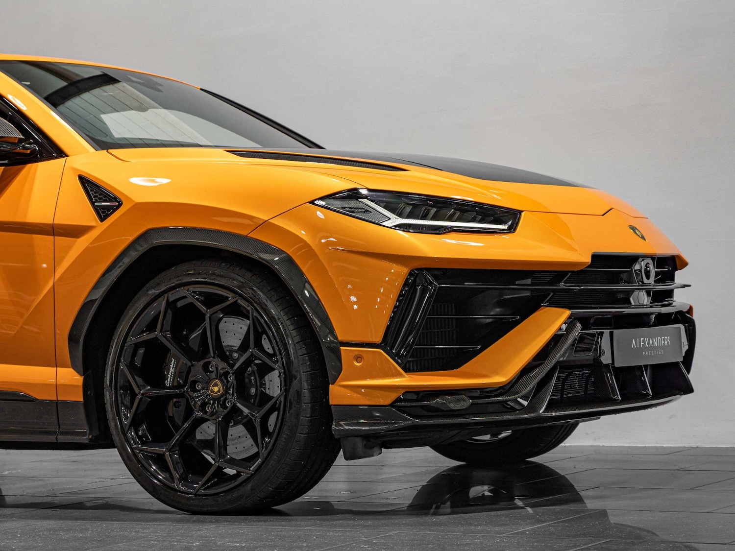 Used Lamborghini Urus 2023 for sale - 76122523: Photo 12
