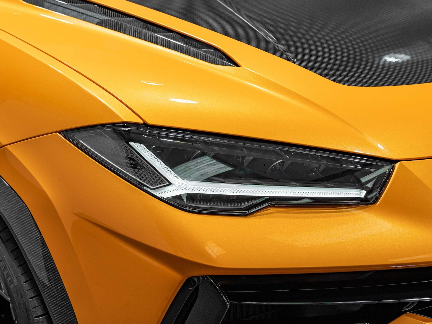 Used Lamborghini Urus 2023 for sale - 76122523: Photo 14