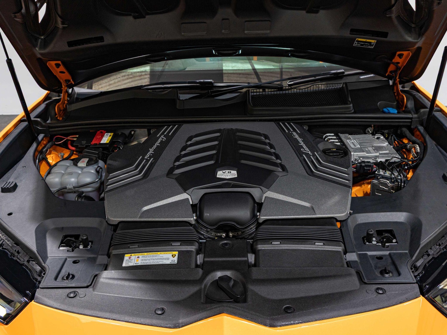 Used Lamborghini Urus 2023 for sale - 76122523: Photo 20