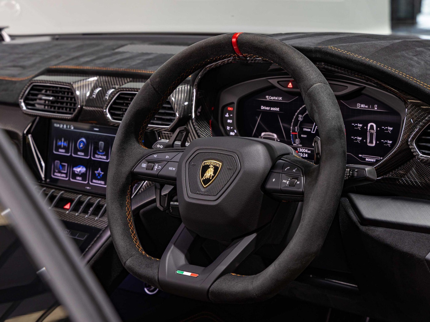 Used Lamborghini Urus 2023 for sale - 76122523: Photo 25