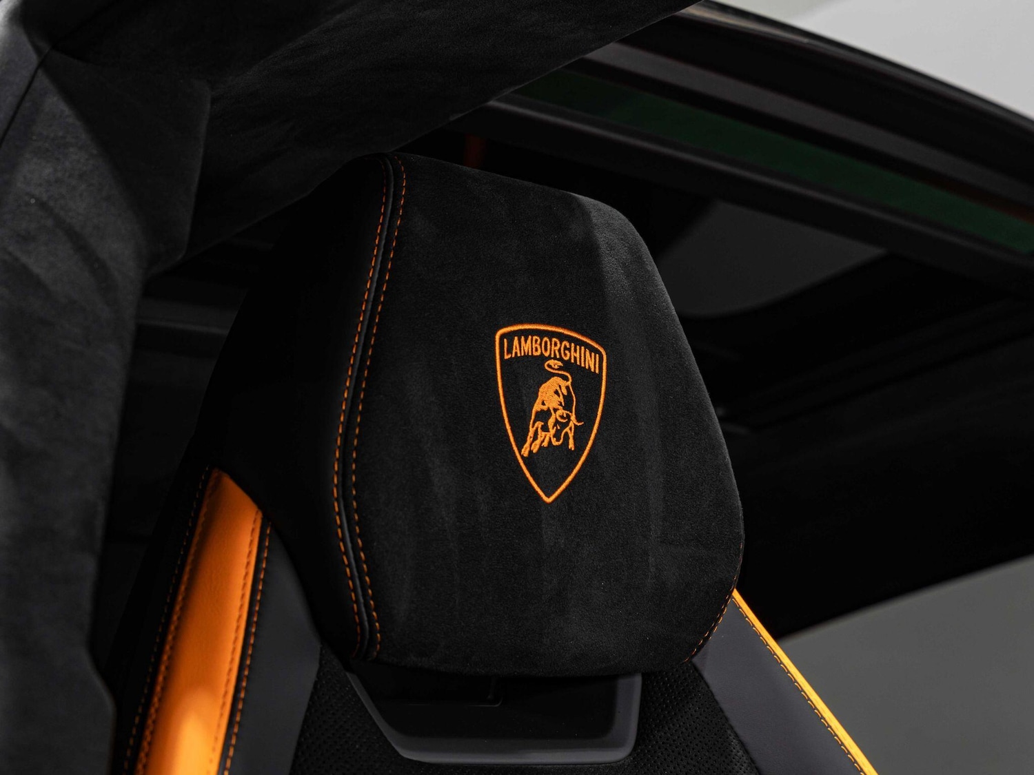 Used Lamborghini Urus 2023 for sale - 76122523: Photo 31