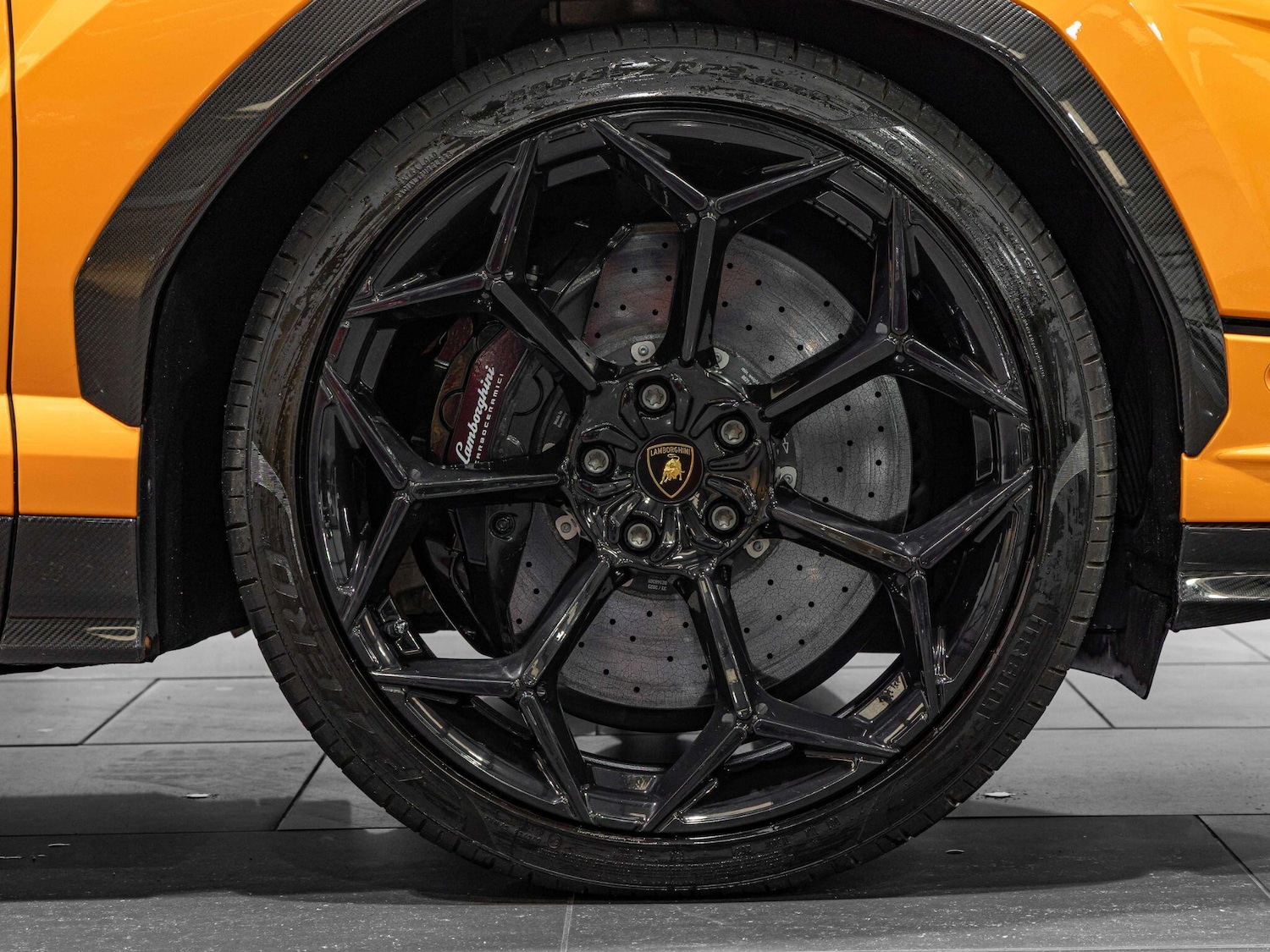 Used Lamborghini Urus 2023 for sale - 76122523: Photo 7