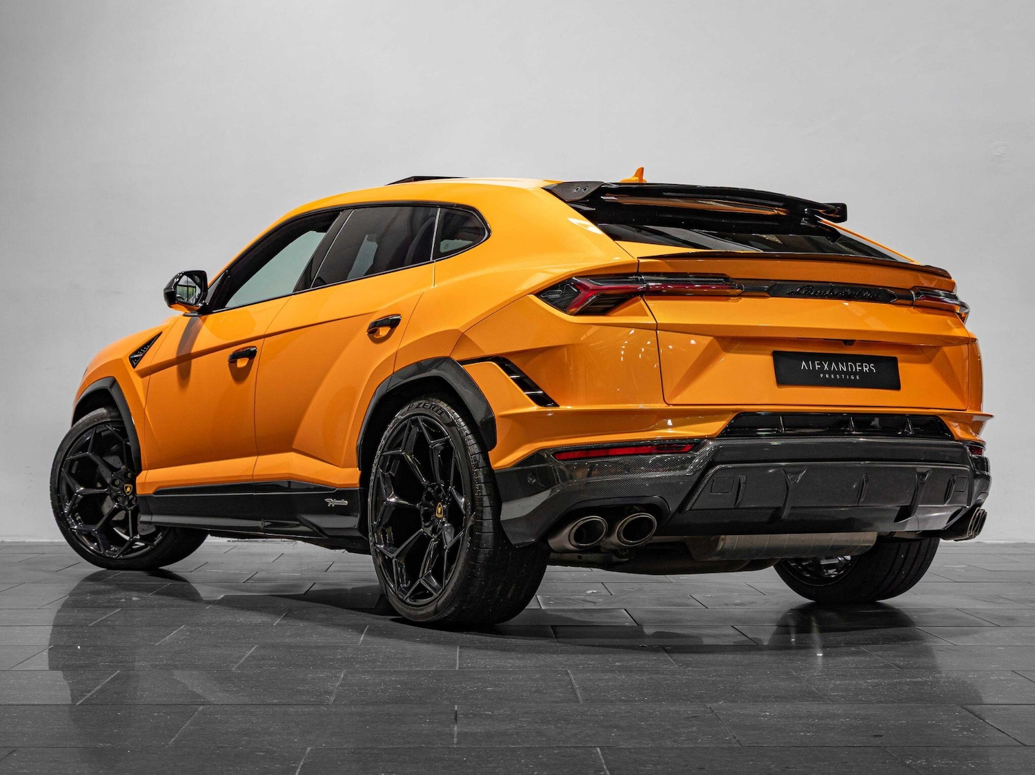 Used Lamborghini Urus 2023 for sale - 76122523: Photo 9