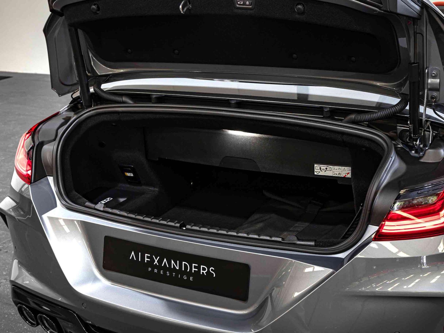 Used BMW M8 2023 for sale - 76549645: Photo 30