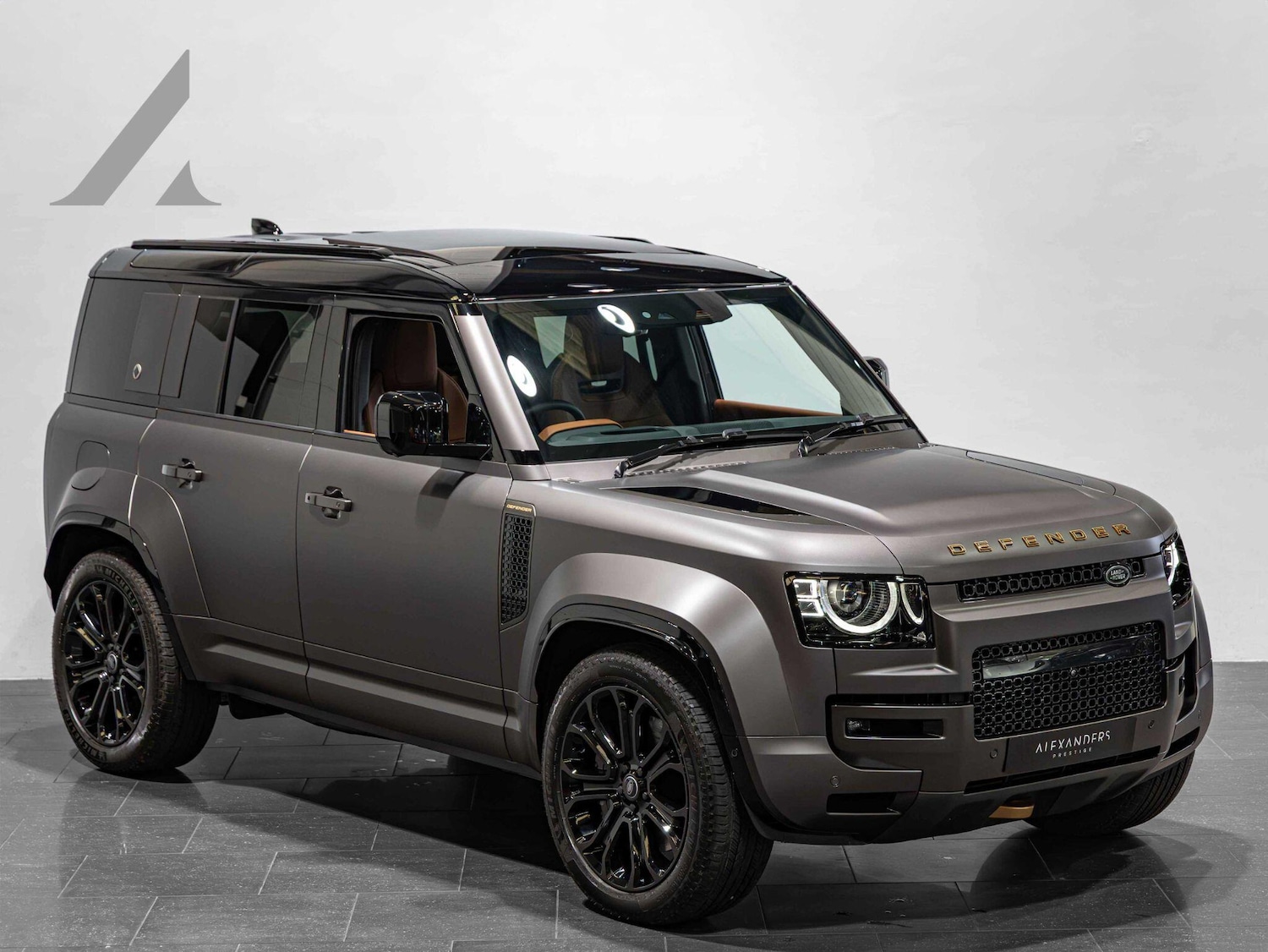 Used Land Rover Defender 2025 for sale - 76700806: Photo 1