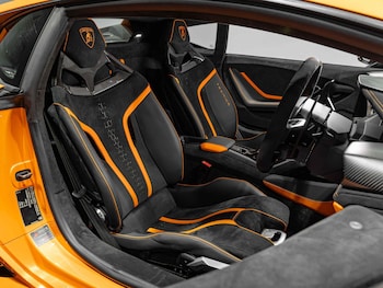 Used Lamborghini Huracan 2023 for sale - 77424788: Photo