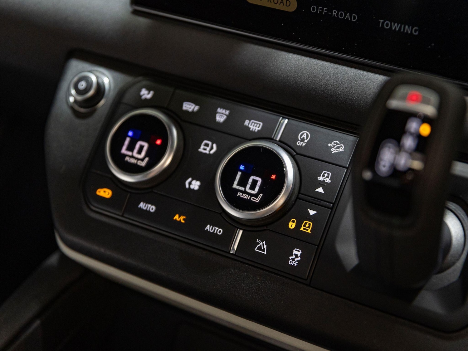 Used Land Rover Defender 2022 for sale - 76771833: Photo 15