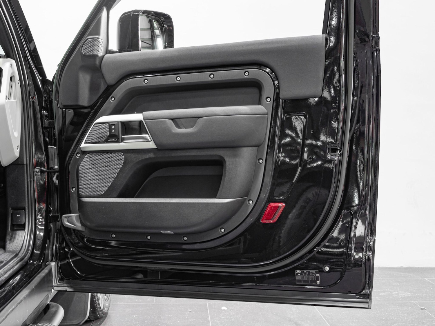 Used Land Rover Defender 2022 for sale - 76771833: Photo 18