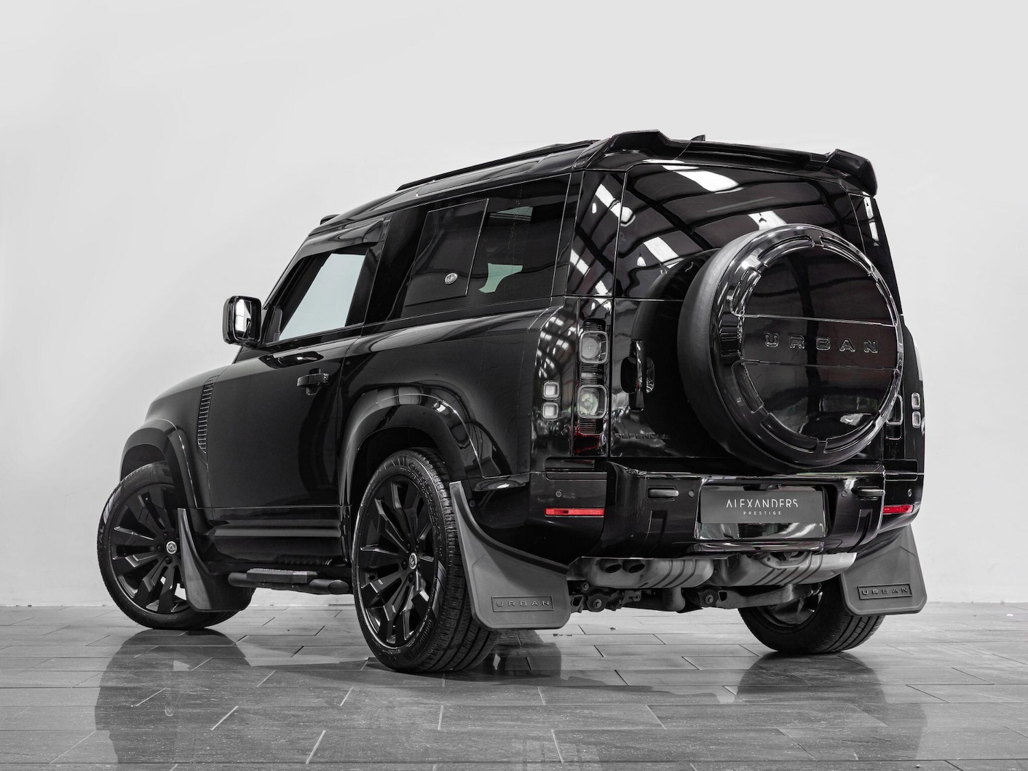 Used Land Rover Defender 2022 for sale - 76771833: Photo 4