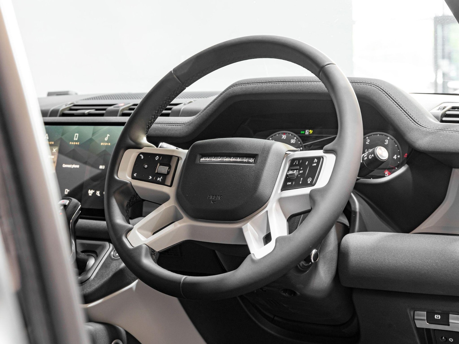 Used Land Rover Defender 2022 for sale - 76771833: Photo 8