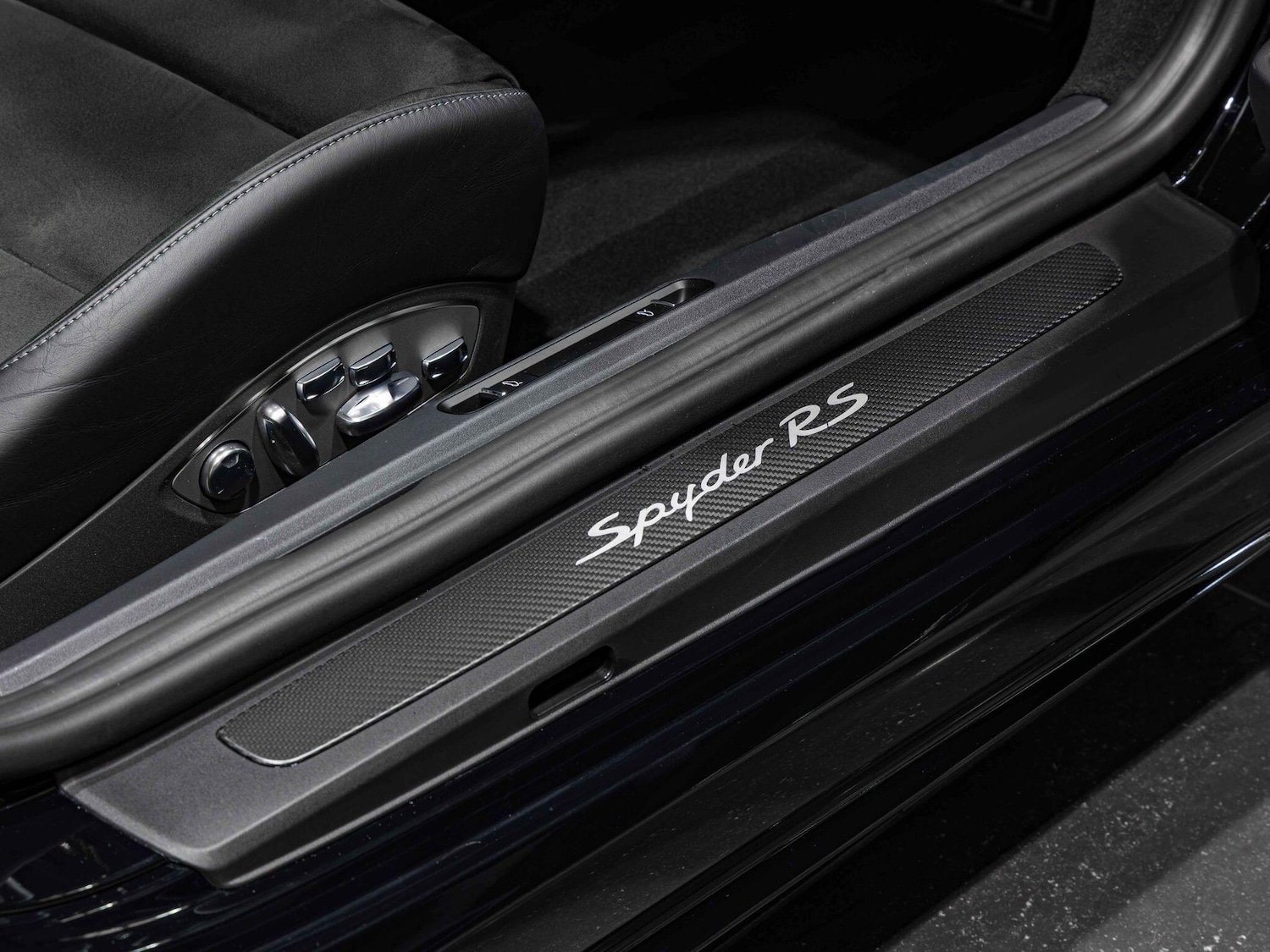 Used Porsche 718 Spyder 2024 for sale - 76283327: Photo 18