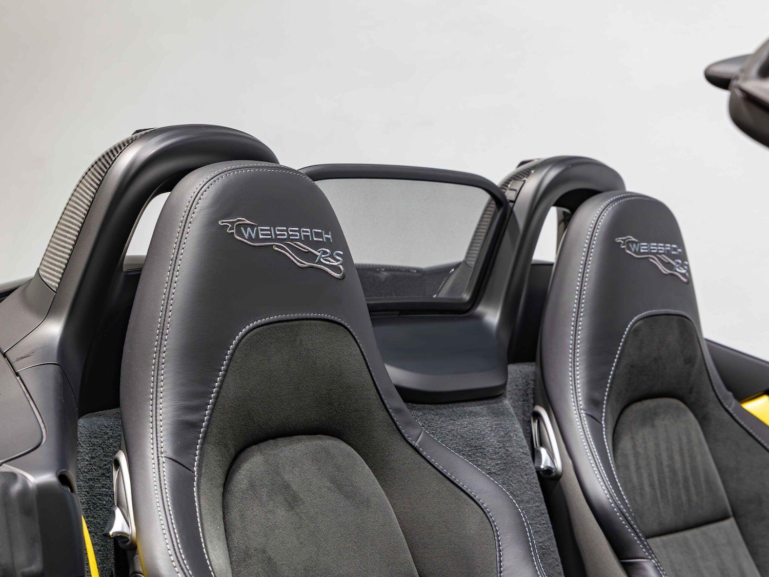 Used Porsche 718 Spyder 2024 for sale - 76283327: Photo 3