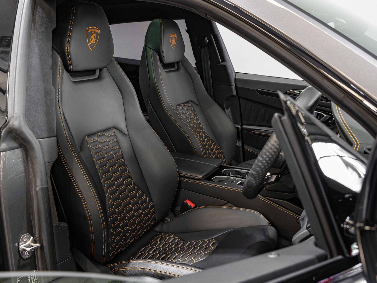 Used Lamborghini Urus 2021 for sale - 76994170: Photo 7