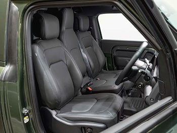 Used Land Rover Defender 90 2026 for sale - 78585980: Photo