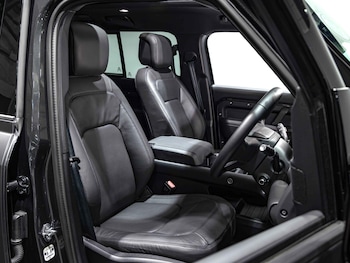 Used Land Rover Defender 110 2024 for sale - 77216249: Photo