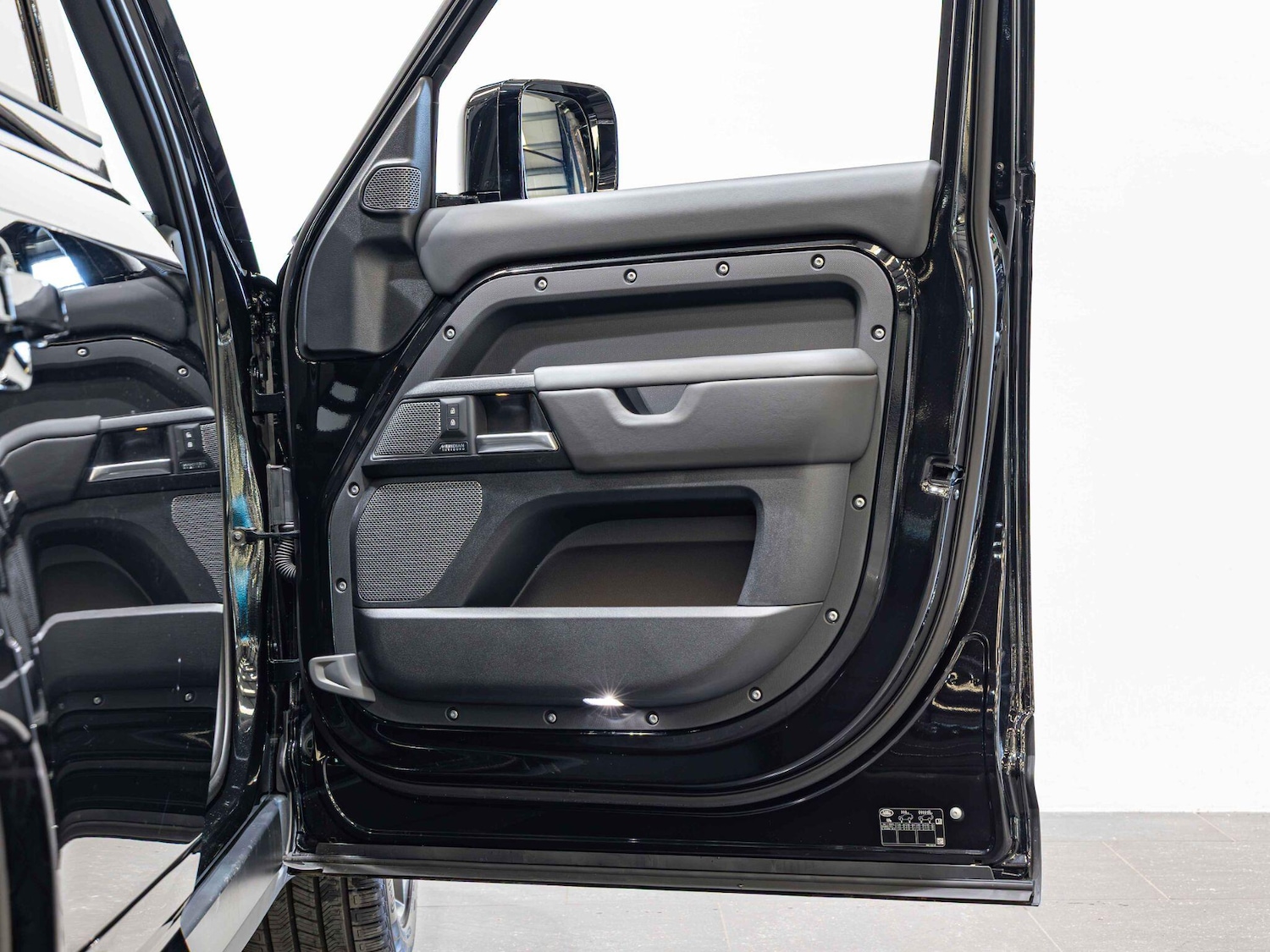 Used Land Rover Defender 110 2024 for sale - 76359962: Photo 19