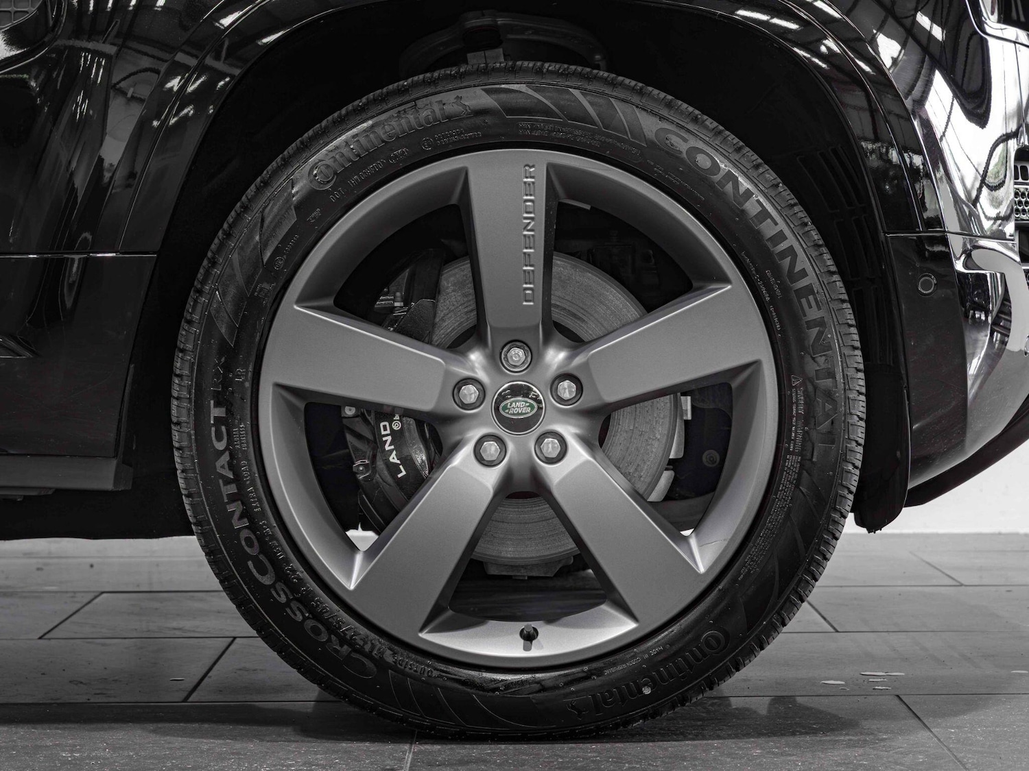 Used Land Rover Defender 110 2024 for sale - 76359962: Photo 3