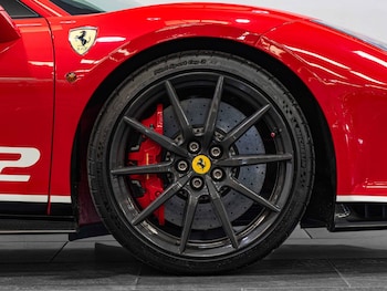 Used Ferrari 488 Pista 2019 for sale - 75258251: Photo