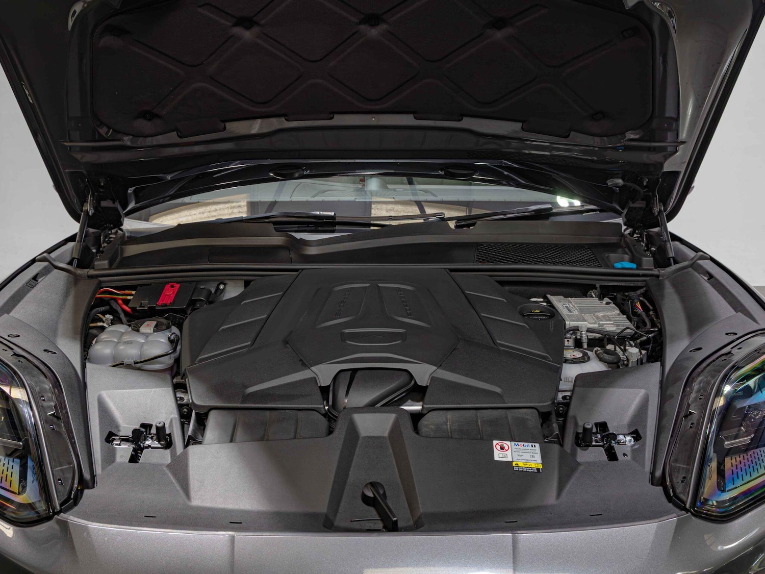 Used Porsche Cayenne 2023 for sale - 77155685: Photo 3