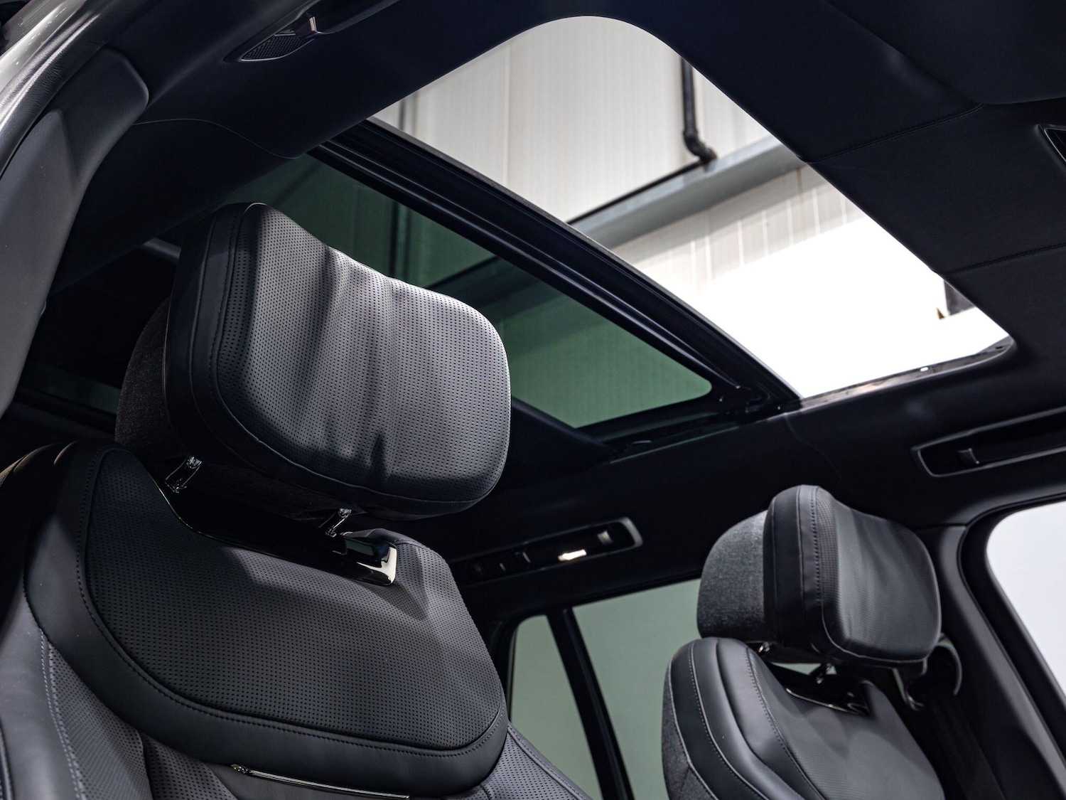 Used Land Rover Range Rover for sale - 76997249: Photo 2