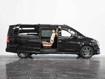 Used Mercedes-Benz V-Class 2023 for sale - 78461225: Photo