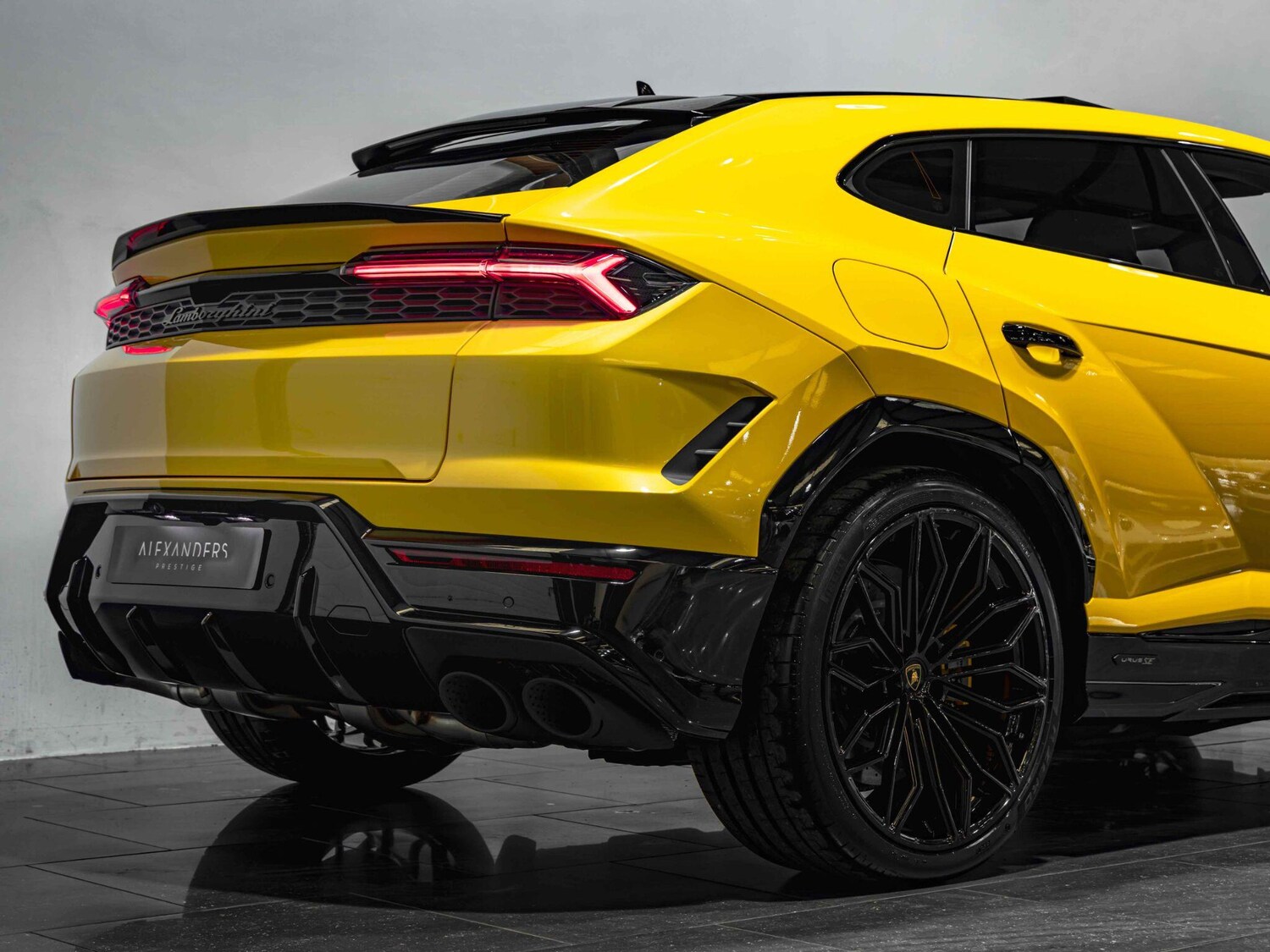 Used Lamborghini Urus 2025 for sale - 78100417: Photo 13