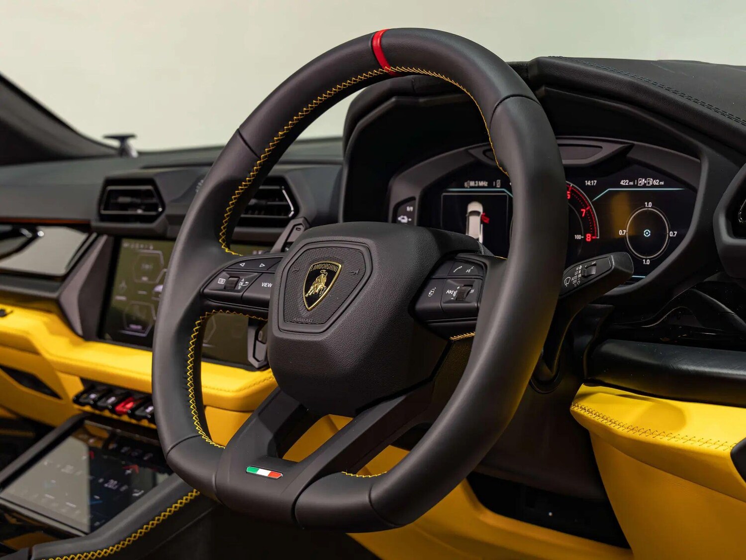 Used Lamborghini Urus 2025 for sale - 78100417: Photo 22