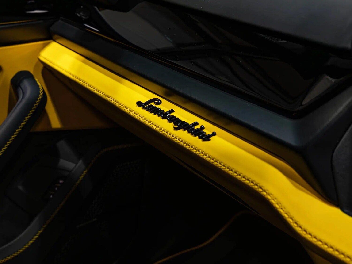 Used Lamborghini Urus 2025 for sale - 78100417: Photo 24