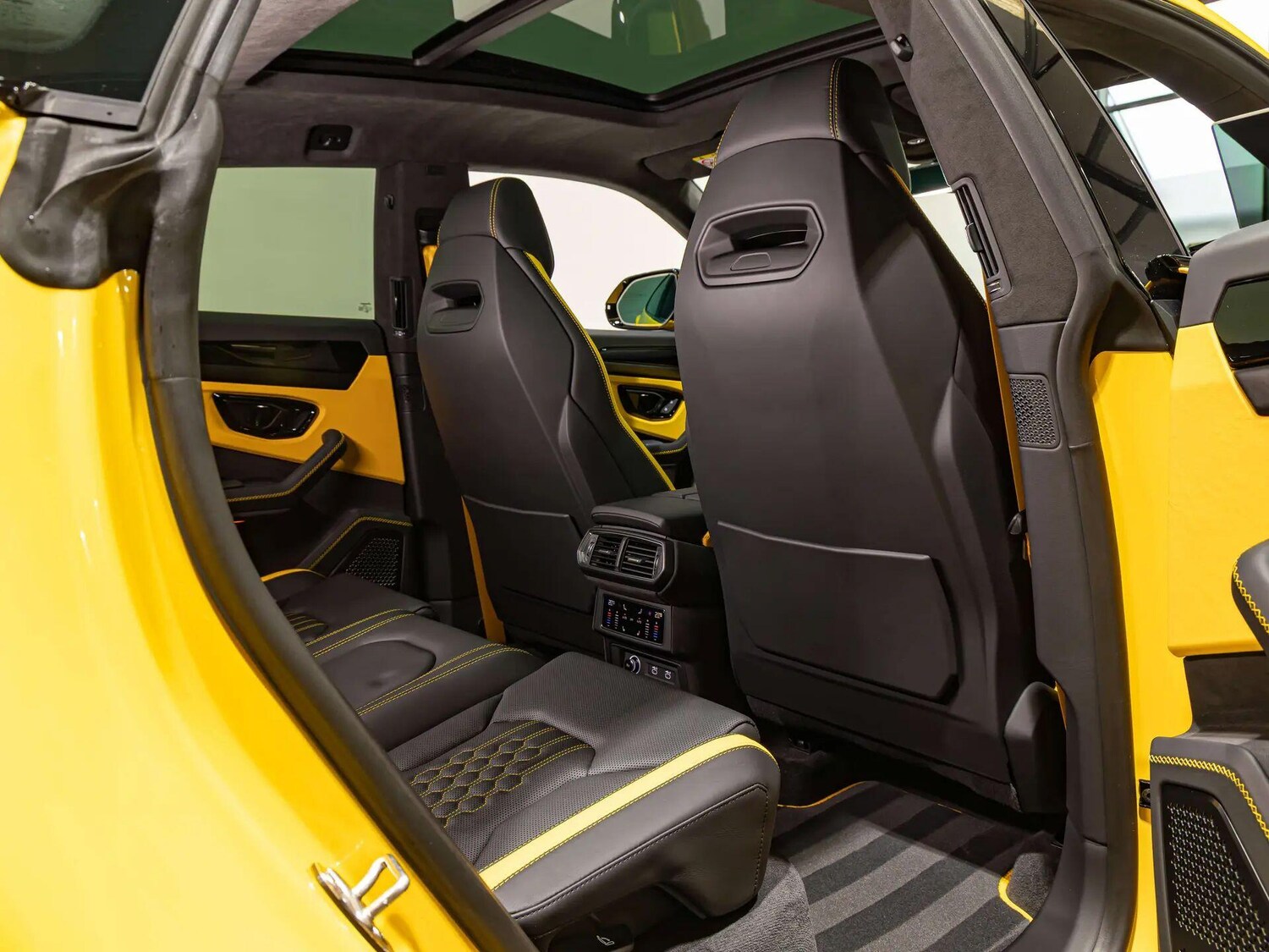 Used Lamborghini Urus 2025 for sale - 78100417: Photo 29