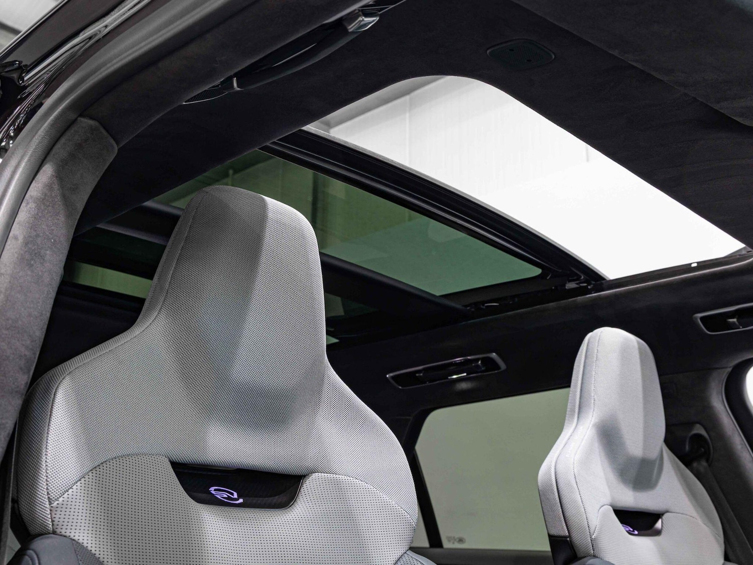 Used Land Rover Range Rover Sport 2024 for sale - 76360976: Photo 3