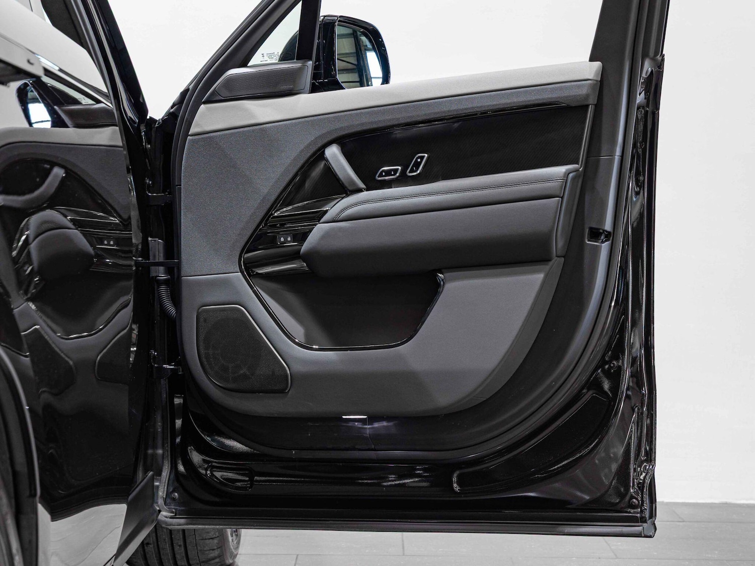 Used Land Rover Range Rover Sport 2024 for sale - 76360976: Photo 31