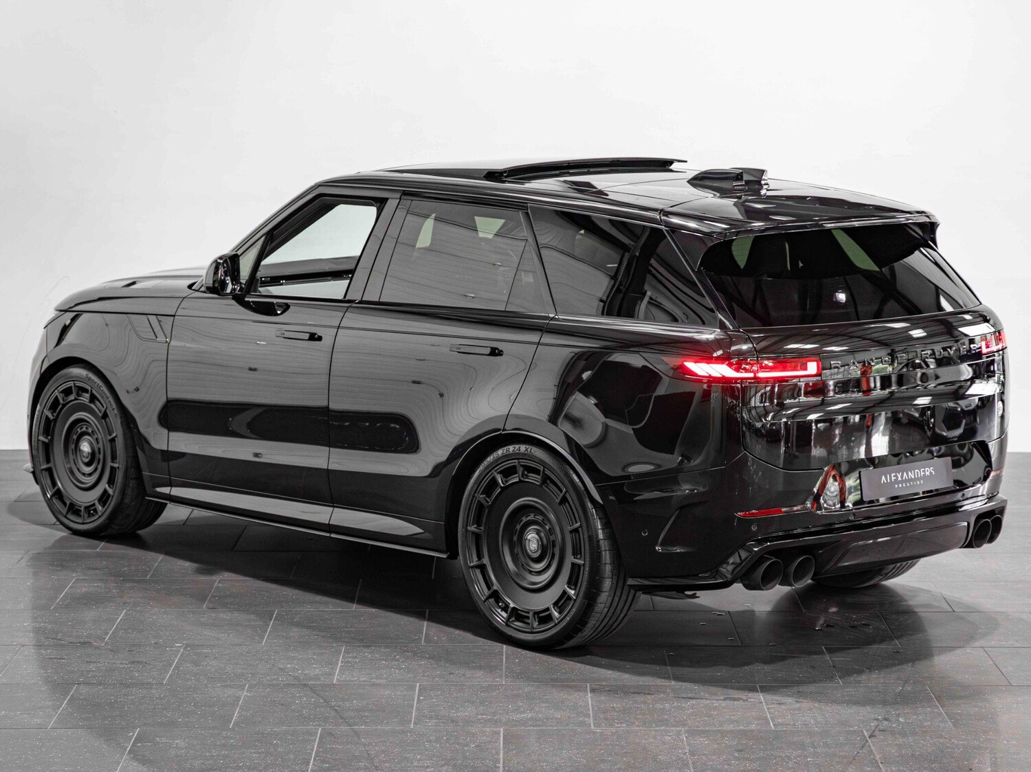 Used Land Rover Range Rover Sport 2024 for sale - 76360976: Photo 5