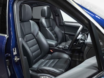 Used Porsche Macan 2023 for sale - 78259986: Photo