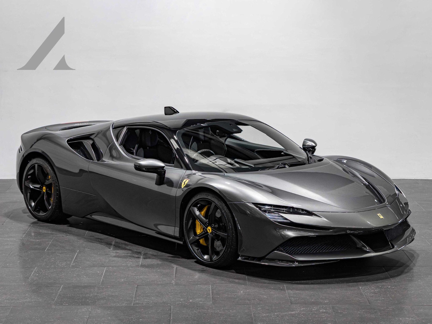 Used Ferrari SF90 Spider 2020 for sale - 76158446: Photo 1