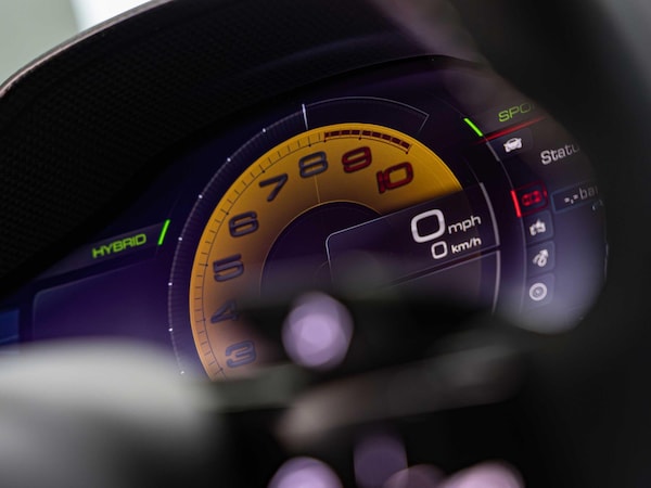 Used Ferrari SF90 Stradale 2020 for sale - 76158446: Photo 12