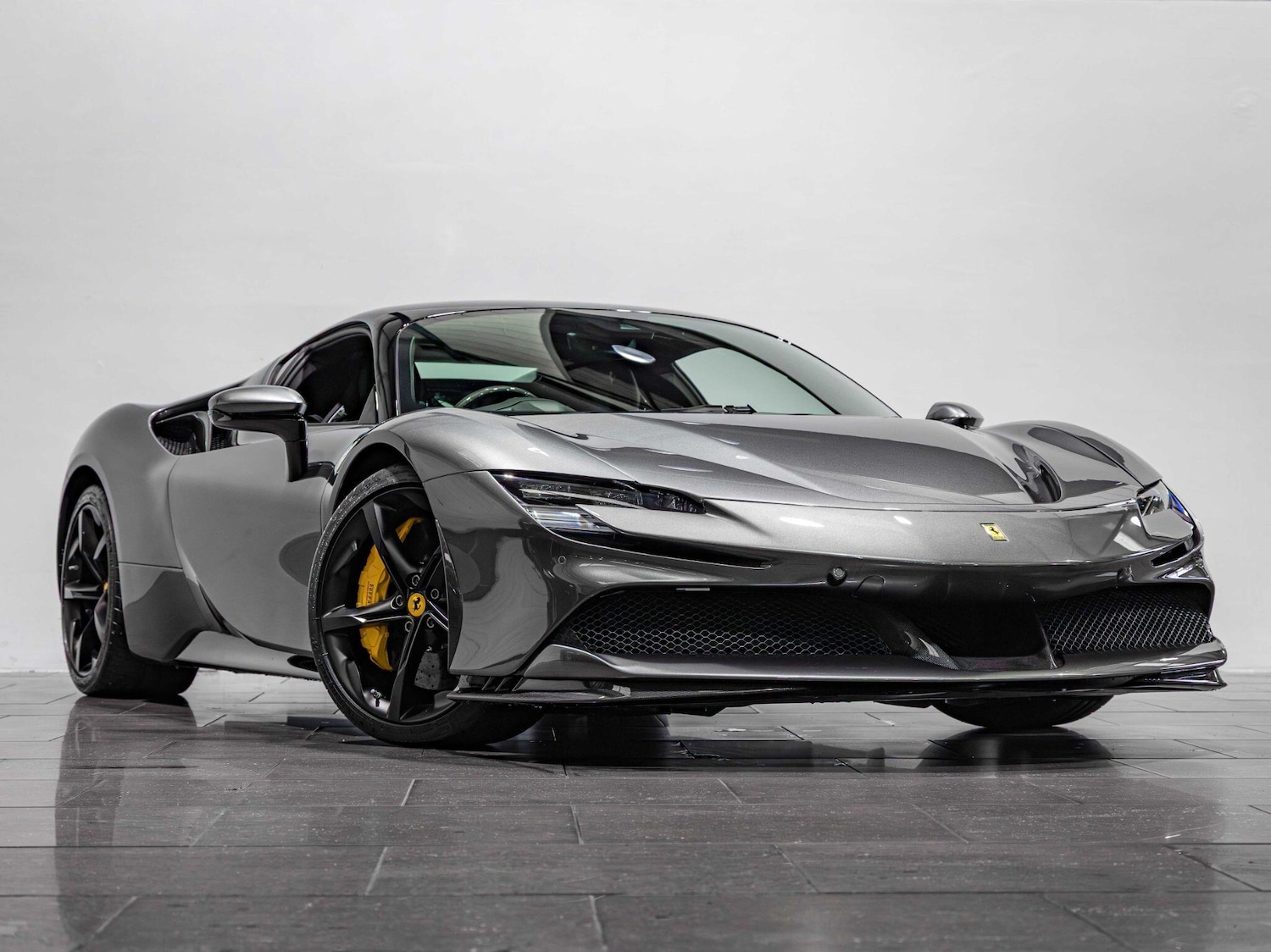 Used Ferrari SF90 Spider 2020 for sale - 76158446: Photo 20