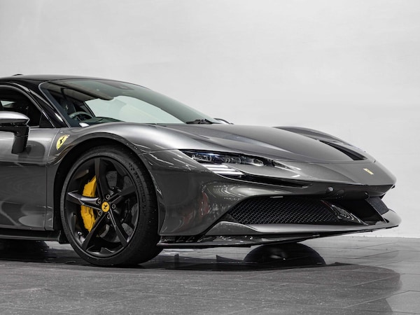 Used Ferrari SF90 Stradale 2020 for sale - 76158446: Photo 24